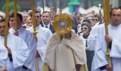 Fronleichnam - es war der Herr Jesus, der die Errichtung des Festes des Heiligen Leibes und des Blutes forderte 52339