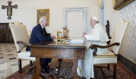 franciszek-biden.jpg