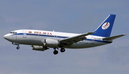 Boeing_737-5Q8_Belavia_Belarusian_Airlines_JP7199782-e1636710730328.jpg
