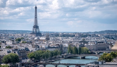 La_Tour_Eiffel_vue_de_la_Tour_Saint-Jacques_Paris_aout_2014_2.jpg