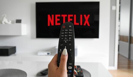 tv-gdd4c10f7f_1920.jpg