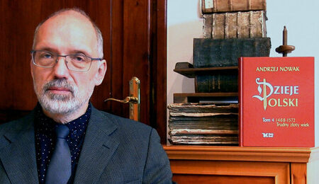 Prof._Andrzej_Nowak_z_Dziejami_Polski_2019-e1638448871799.jpg