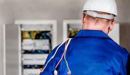 electrician-1080586_1280.jpg