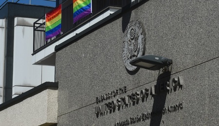 ambasada-lgbt.jpg
