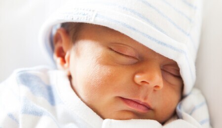 newborn-sleeping-1377255050bnX.jpg
