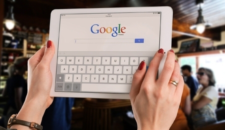 Google_bar-621033_1920.jpg