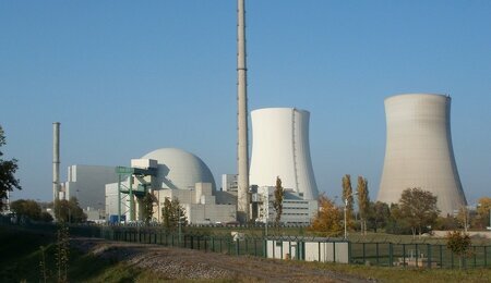 nuclear-power-plant-837823_1280.jpg