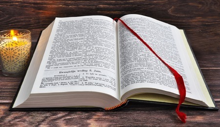 bible-5961200_1920.jpg