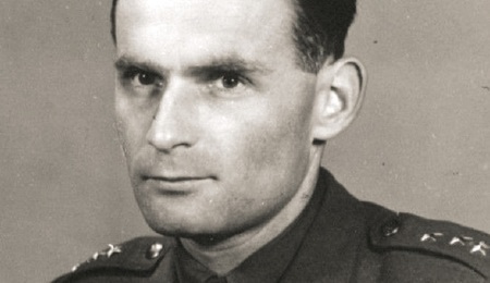 st904783v.jpg