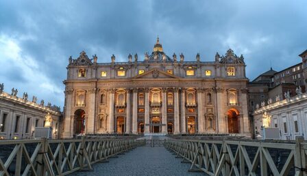 the-vatican-2139452_1920-e1649743382480.jpg
