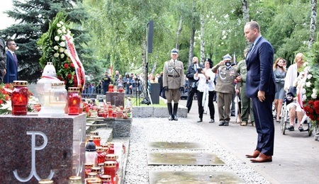 Karol-Nawrocki-2.jpg