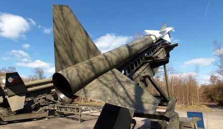 air-rocket-872461_1280-e1631081720880.jpg