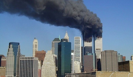 1024px-WTC_smoking_on_9-11.jpeg