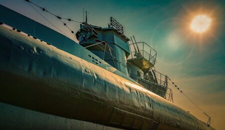 submarine-g057308808_1280-e1641649141585.jpg