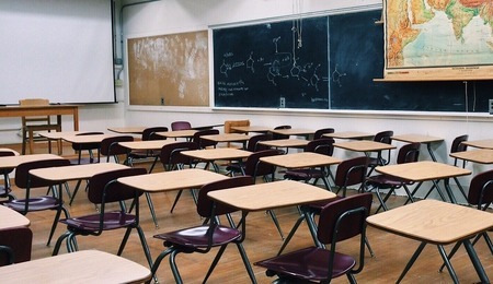 classroom-g94b1150d1_1920-2.jpg