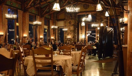 restaurant-g805861ef6_1920-2.jpg