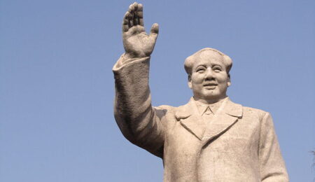 The_Statue_of_Mao_Zedong_in_Shiyue_Village_of_Nanjing_2012-01-scaled-e1666948298639.jpg