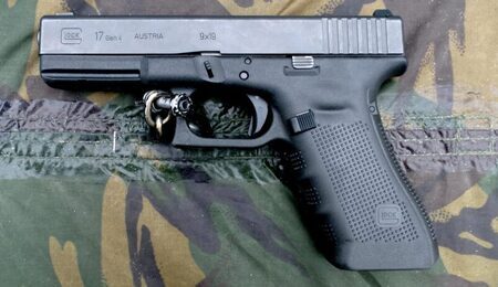 glock-17-handgun-e1665848005230.jpg