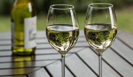 wine-g8606c17cb_1920-e1667981916920.jpg