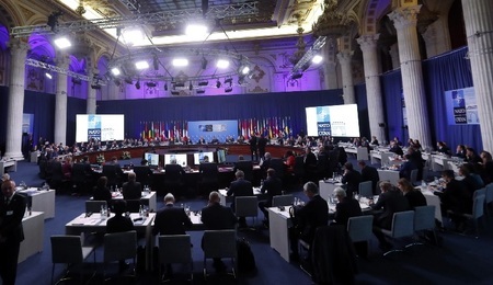 mid-epa10336128.jpg