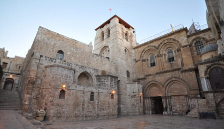 The_Church_of_the_Holy_Sepulchre-Jerusalem-scaled-e1671810888926.jpg