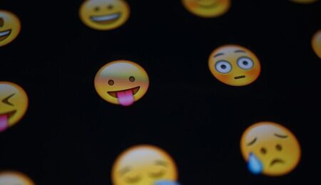 emoji-gb15bbc806_1280-e1643799729268.jpg