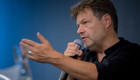 Robert_Habeck_48092794286.jpg