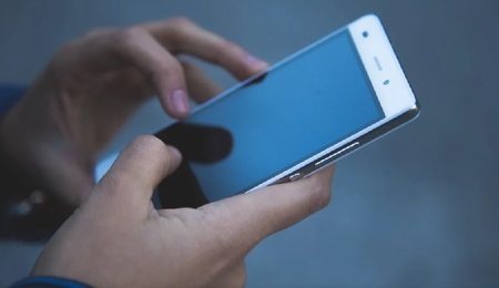 telefon-Pexels-pixa.jpg