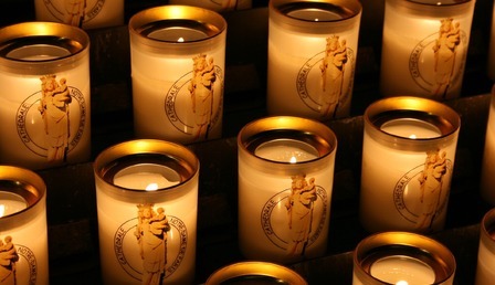 candles-g04bd9edfe_1920.jpg