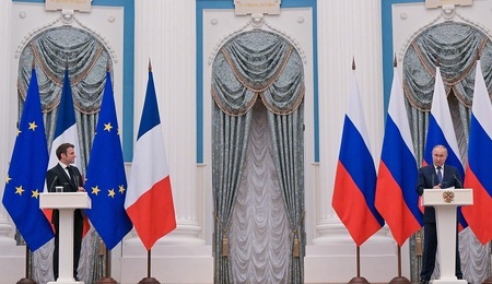 Spotkanie-Putin-Macron.jpg