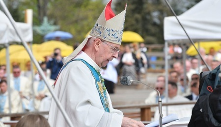 gadecki-jasnagora-news-tt.jpg