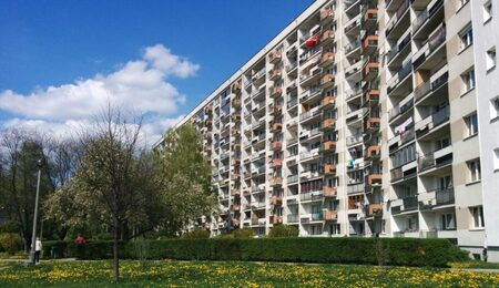 Blok_mieszkalny_Bronowice_Nowe_Widok_Krakow_Na_Blonie_9a-1-scaled-e1652709039793.jpg