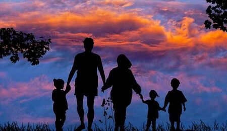 family-g20b81b6c0_1920.jpg
