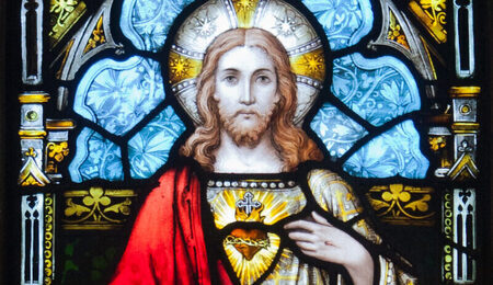 Kildare_White_Abbey_North_Transept_Window_Sacred_Heart_of_Jesus_Detail_2013_09_04-e1655795698178.jpg