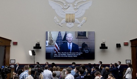 mid-epa10093094.jpg