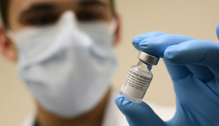 Pfizer-BioNTech_COVID-19_vaccine_2020_E-e1663183938941.jpg