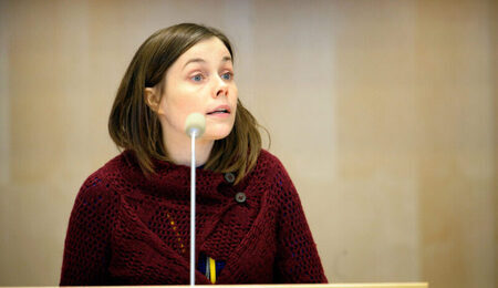 Islands_samarbetsminister_Katrin_Jakobsdottir_pa_sessionen_i_Stockholm_2009-scaled-e1698146277474.jpg