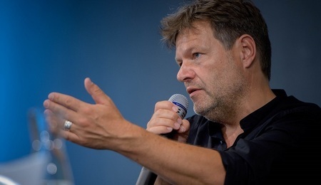 neuer-Robert-Habeck-392ije4-wiki.jpg