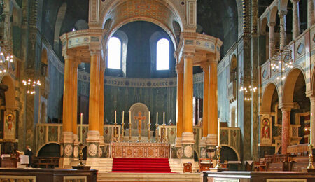 Inside_Westminster_Cathedral_14565788690-scaled-e1696234841112.jpg