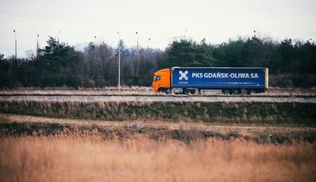 truck-4897880_1280-e1698301270230.jpg