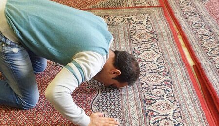 prayer-1008385_1280-1-e1700292362585.jpg