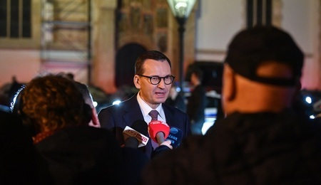 mid-23b16590.jpg