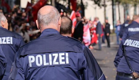 polizei-3772469_1280-2-e1700122959651.jpg