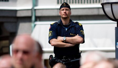 Helsingborg_Sweden_policeman-e1702052105323.jpg