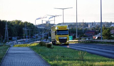 truck-2542736_1280-1-e1702285707347.jpg