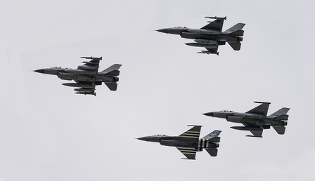 F-16_Belly_Fairing_48731452117.jpg