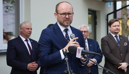mid-23429048-2.jpg