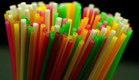 plastic-straw-g2da1c8e57_1920-e1684826553981.jpg