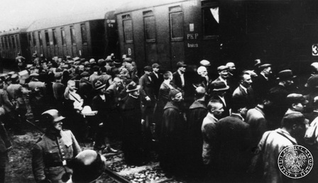 Polacy-w-Auschwitz.jpg