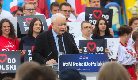 mid-23723245-2.jpg